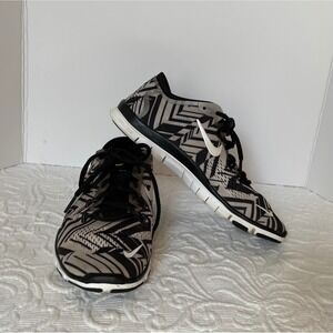 Nike Free TR Fit 4 Athletic Sneakers Black lt gray Geometric Design, Women's 7.5